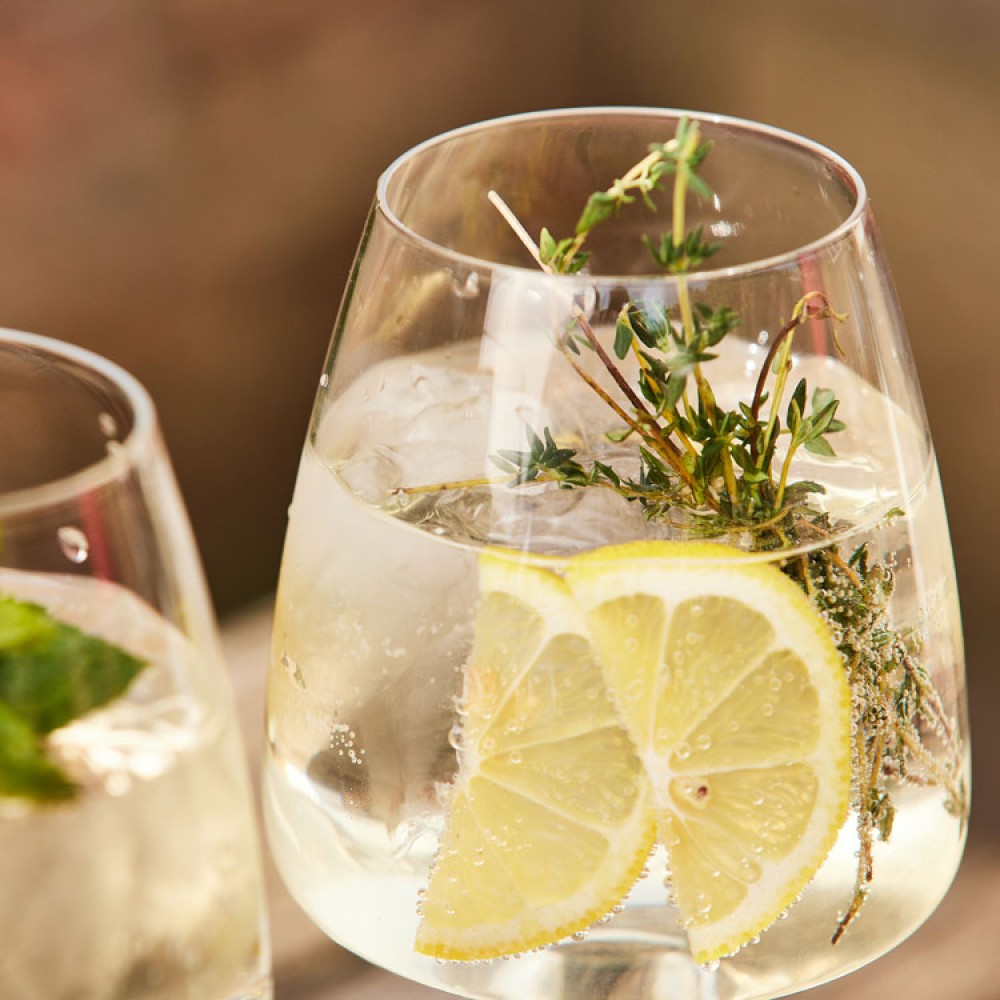 Lemon and Thyme Spritz